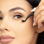 grappes de cils avec de la colle transparente nanolash